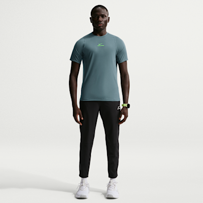 Nike Pro Training Men's Dri-FIT Short-Sleeve Top. Nike.com